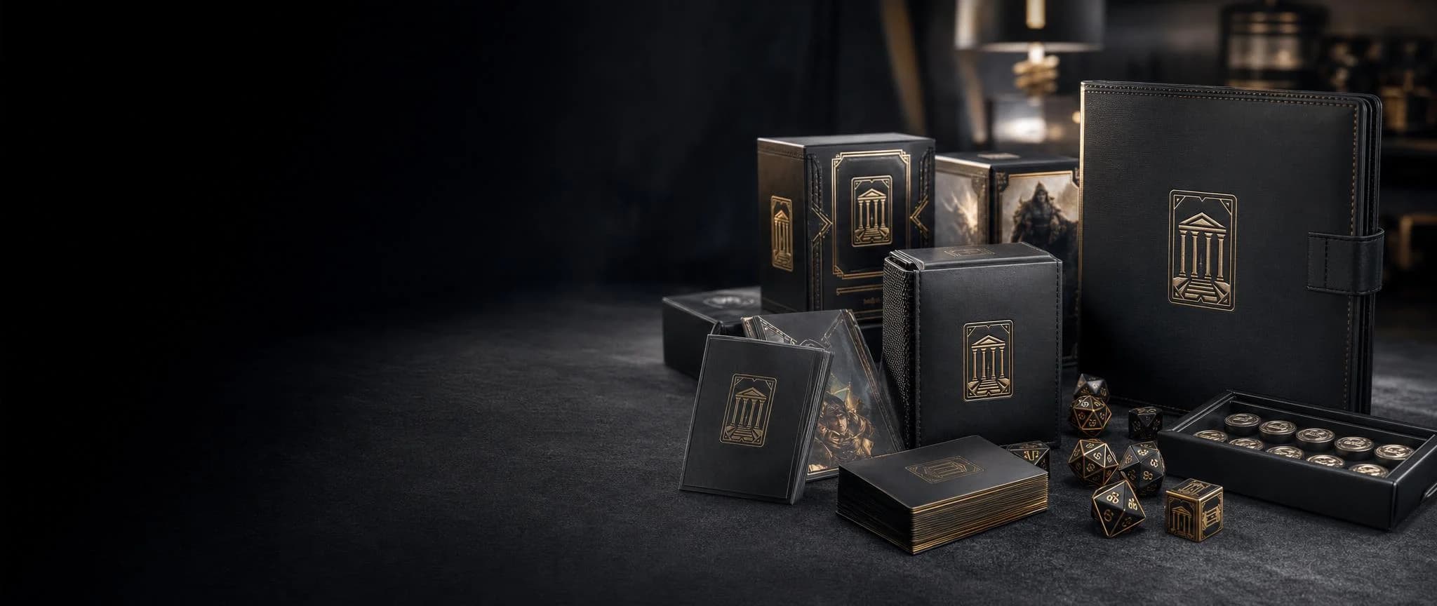 Accesorios para TCG: fundas, tapetes, deck boxes y álbumes
